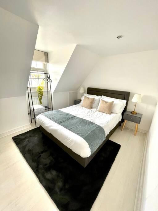 High-end 2 Bed Maisonette In Beaulieu Park Apartment
