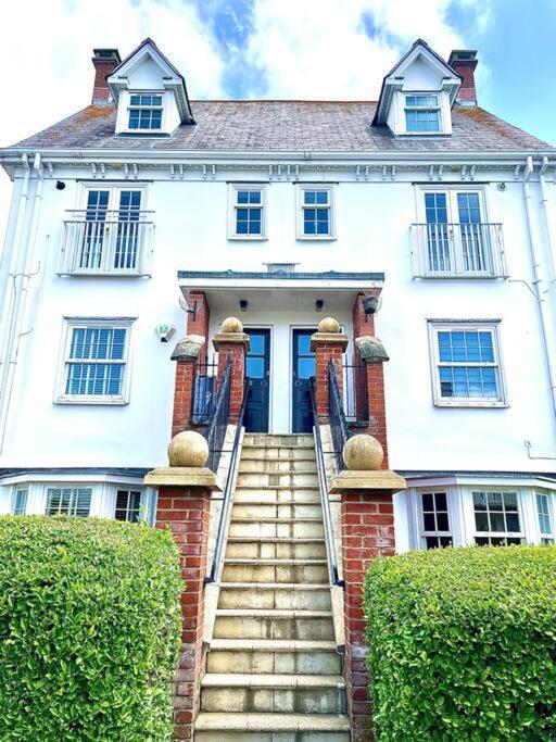 High-end 2 Bed Maisonette In Beaulieu Park Apartment Broomfield (Essex)