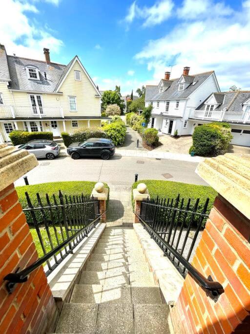 High-end 2 Bed Maisonette In Beaulieu Park
