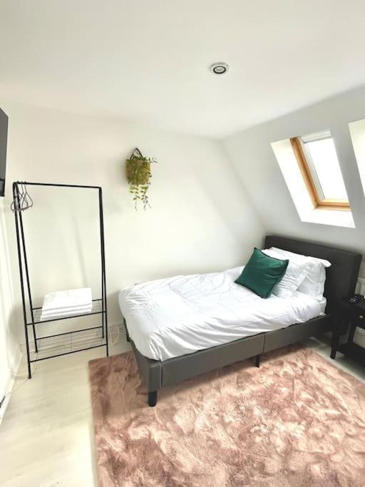 High-end 2 Bed Maisonette In Beaulieu Park Apartment *